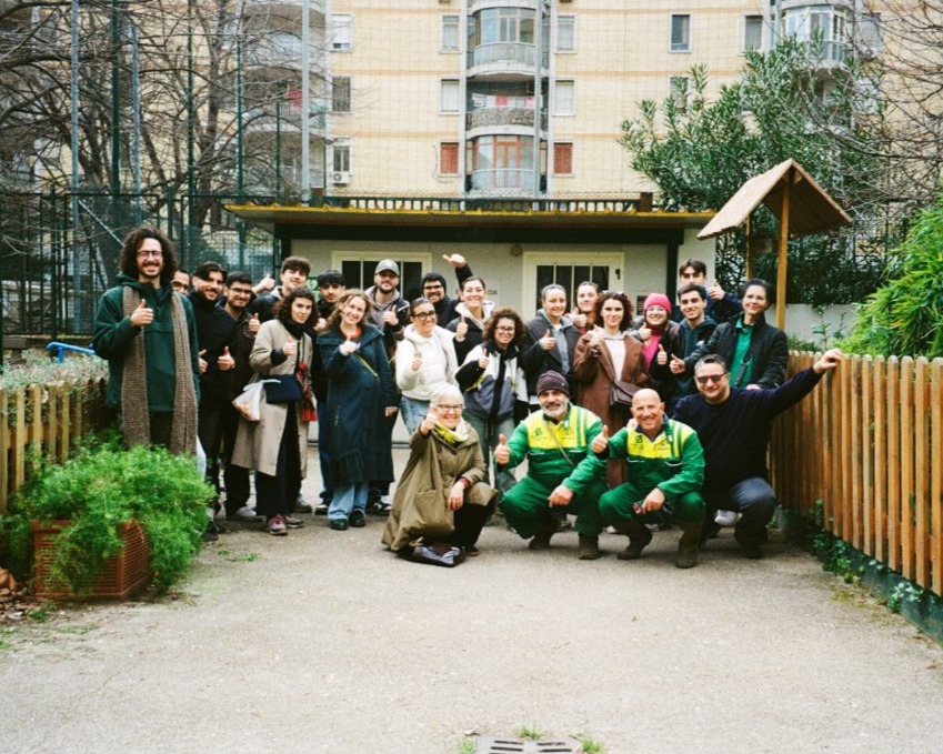 Foto di gruppo terza missione Scampia